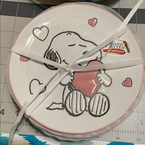 Snoopy Dessert Appetizer  Plates Set Of 4